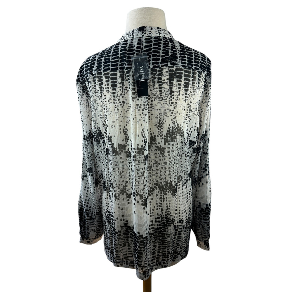 NWT White House Black Market Long Sleeve Soft Shirt Abstract Reptile WHBM Small - Picture 14 of 16